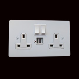 Primed White 2 Gang 13A Socket with 2 USB Sockets Flat Plate Paintable (with Screws)