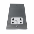 Shaver Socket Dual Voltage Output 110/240V in Satin Chrome Flat Plate with White Trim, Elite Flat Plate