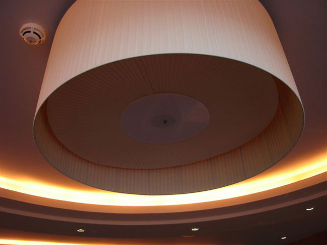 Brilliant use of the X-Flex Xenon Lighting System as a concealed lighting solution for the ceiling - concealed ceiling lights.