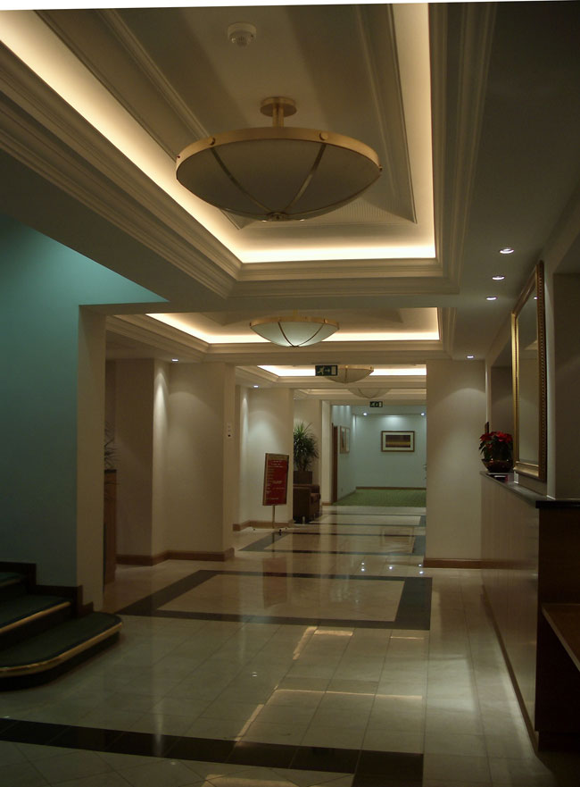 Use the customizable X-Flex Xenon Lighting System as concealed lights for the ceiling for hotels or apartment buildings.