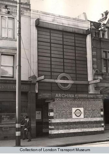 Archway Tube Station in 1944